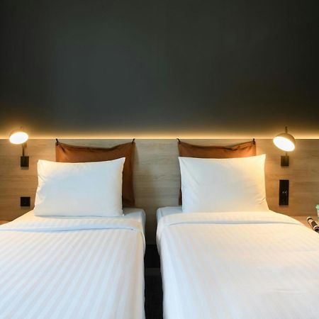 Moxy Stuttgart Feuerbach Hotel Exterior photo